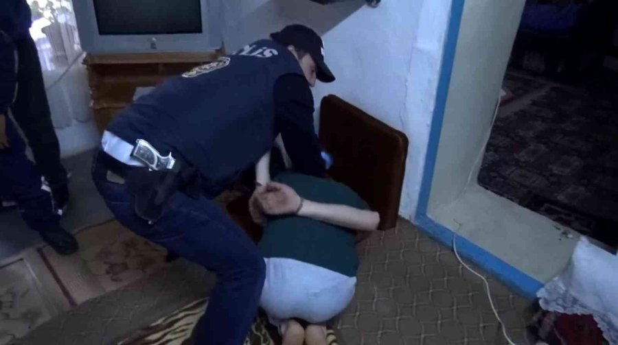 Aranan 35 Şahıs Operasyonlarla Yakalandı: 11 Tutuklama