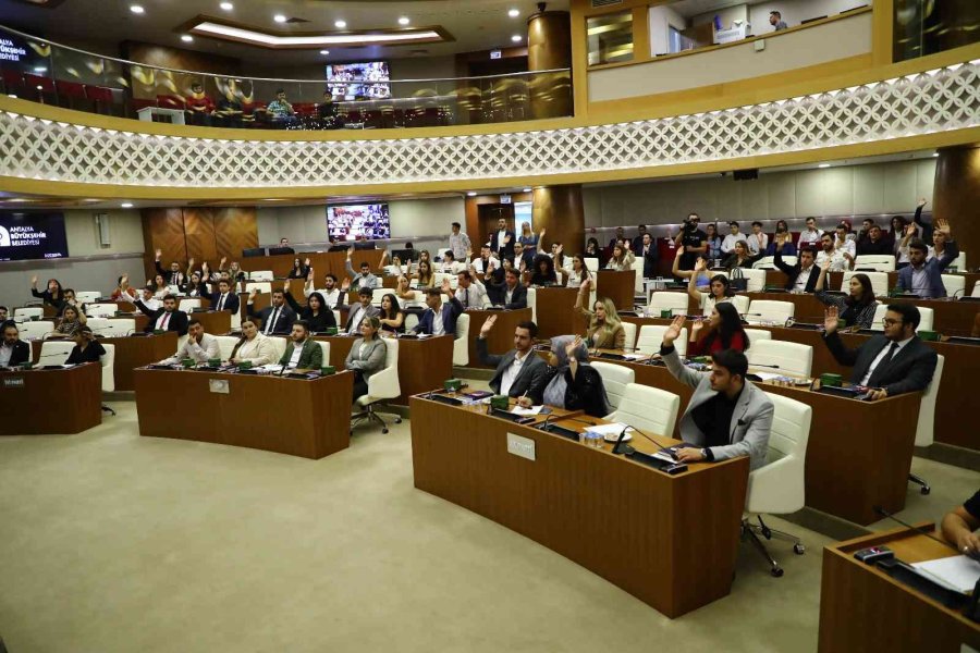 Gençlik Meclisi Yeni Dönem Toplantısını Gerçekleştirdi