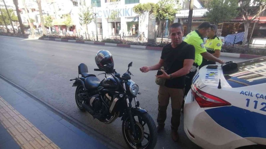 Trafikte Kural Tanımaz Turistler Cezadan Kaçamadı