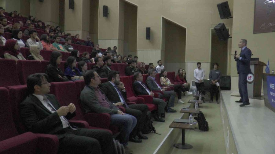 Erü’de "türkiye’de Medikal Sektörü: Girişimcilik Ve Devlet Destekleri Semineri" Yapıldı