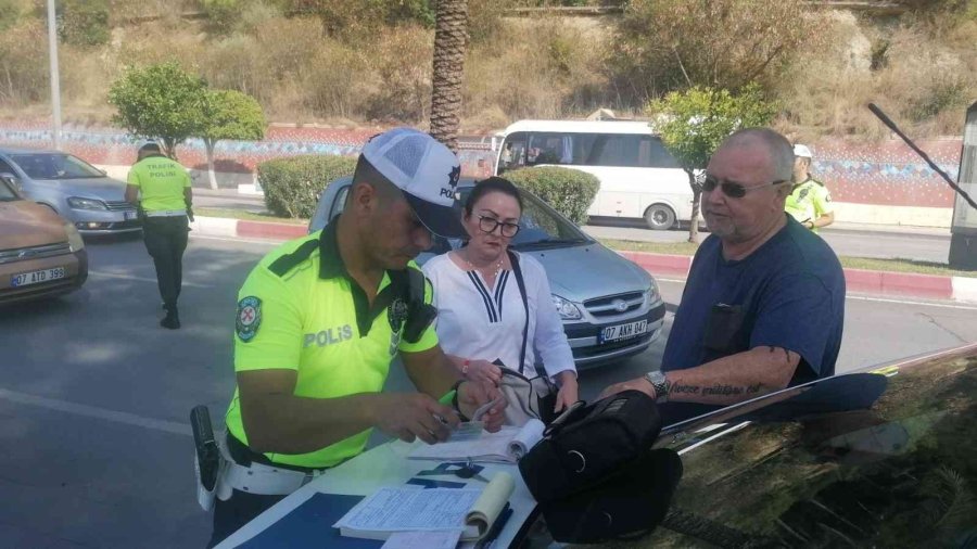 Trafikte Kural Tanımaz Turistler Cezadan Kaçamadı