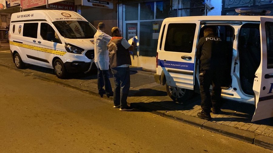 80 Yaşındaki Kadın Evinde Ölü Bulundu