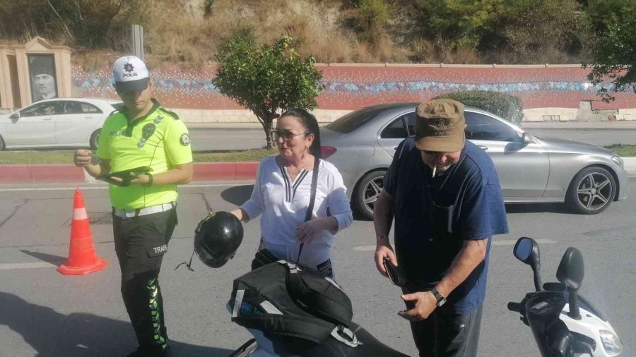 Trafikte Kural Tanımaz Turistler Cezadan Kaçamadı