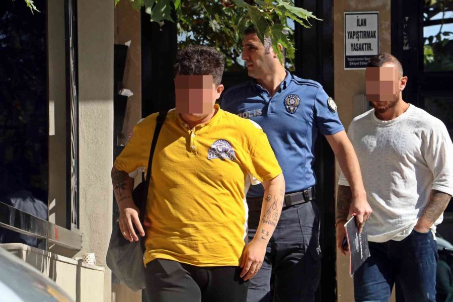 Almanca Öğretmeninin Evinde 17 Yaşındaki Öğrencisinin Şüpheli Ölümü