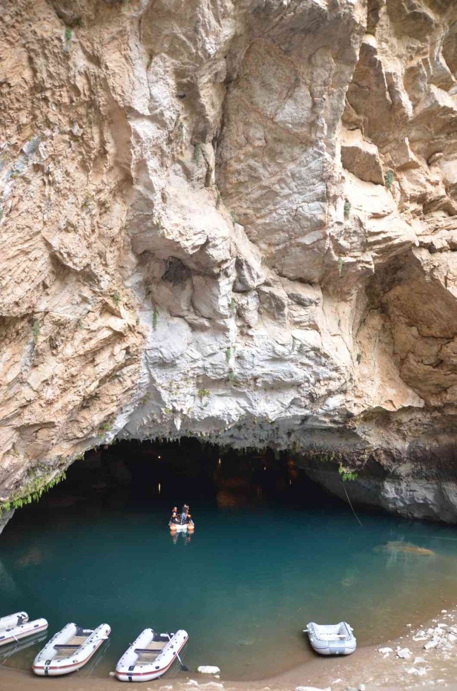 Dünyaca Ünlü Altınbeşik Mağarası Yürüyüş Yoluna Çelik Bariyerli Koruma