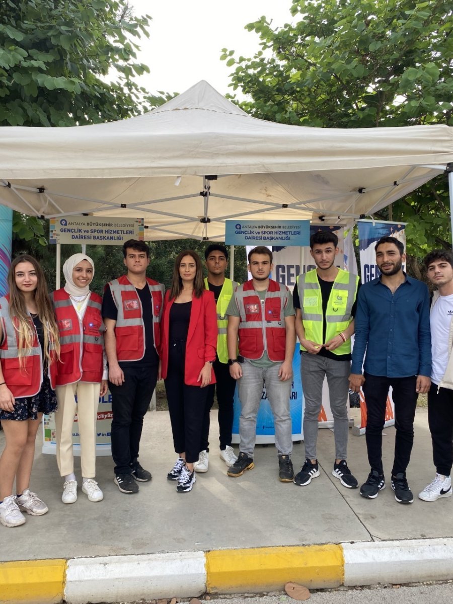 Büyükşehir Öğrenci Topluluk Tanıtım Günlerine Katıldı