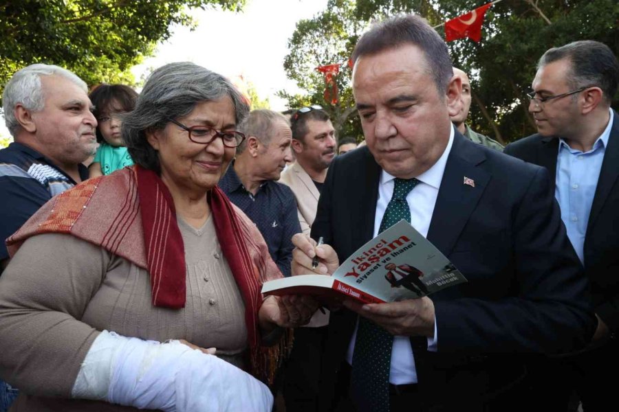 12’nci Kitap Fuarı Kapılarını Açtı