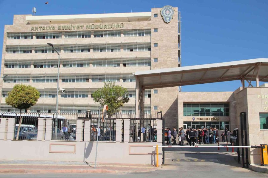 Fetö Operasyonunda Gözaltına Alınan 102 Şüpheli Adliyeye Sevk Edildi