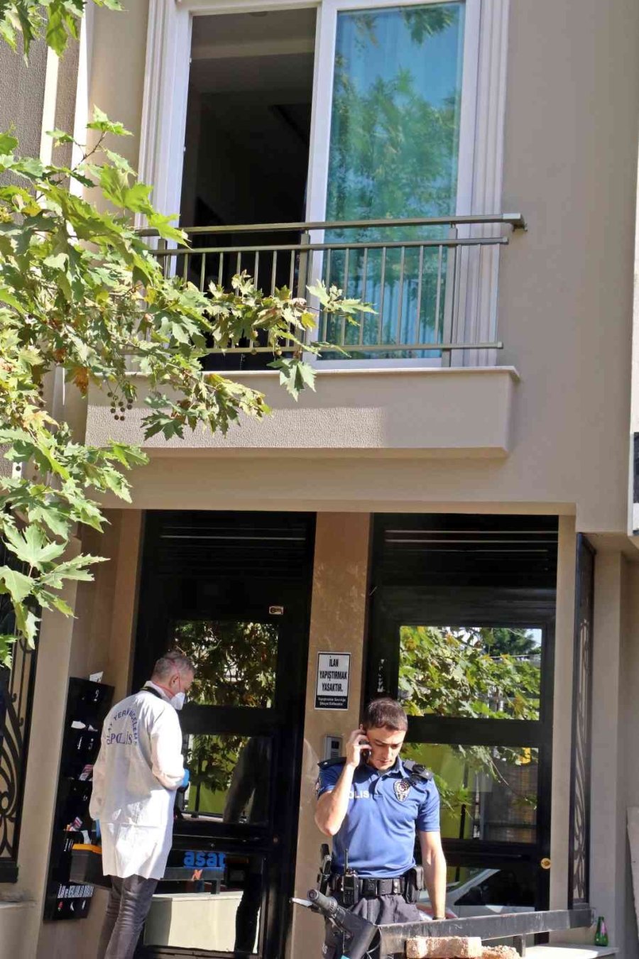 Almanca Öğretmeninin Evinde 17 Yaşındaki Öğrencisinin Şüpheli Ölümü