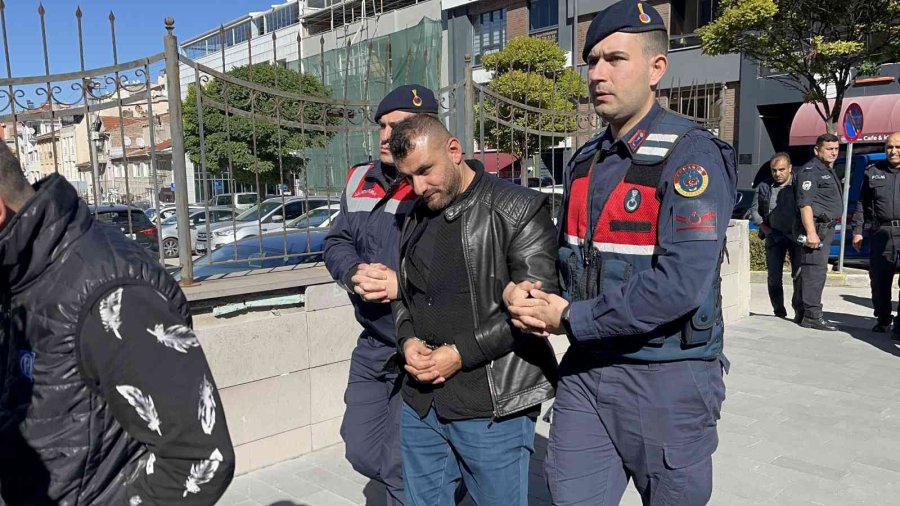 2 Akrabasını Yaralayan Şüpheli Adliyeye Sevk Edildi