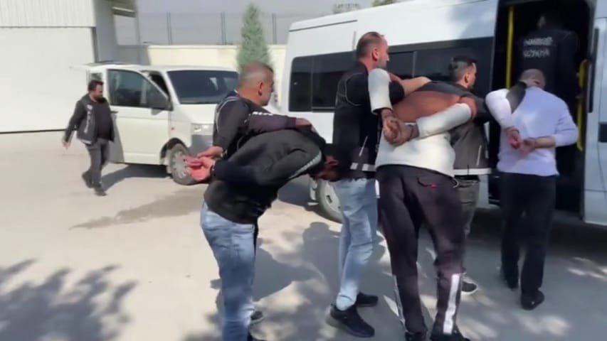 Konya’da Uyuşturucu Tacirlerine Operasyon: 21 Gözaltı