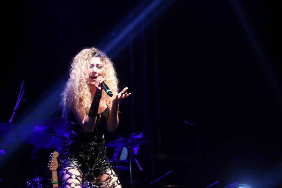 Akdeniz Üniversitesi’nde Sena Şener Konseri