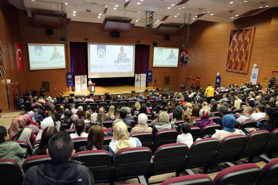 Talas’tan Öğretmenlere Dijital Bağımlılık Semineri