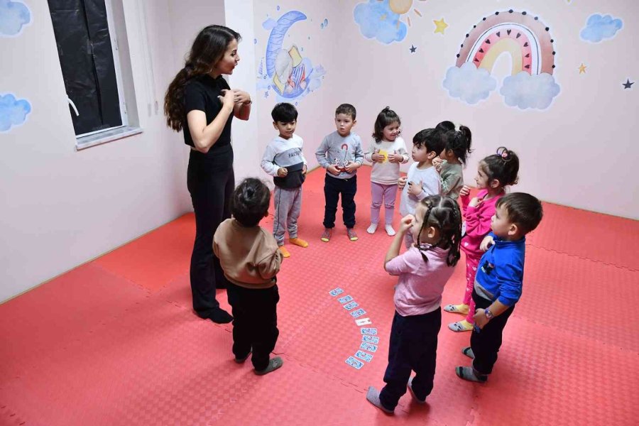 Çocuklar Yoga İle Keşfetmeyi Öğreniyor