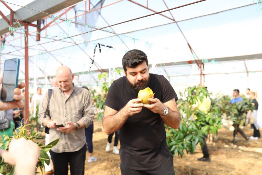 Alanya’da Tropikal Hasat Şöleni