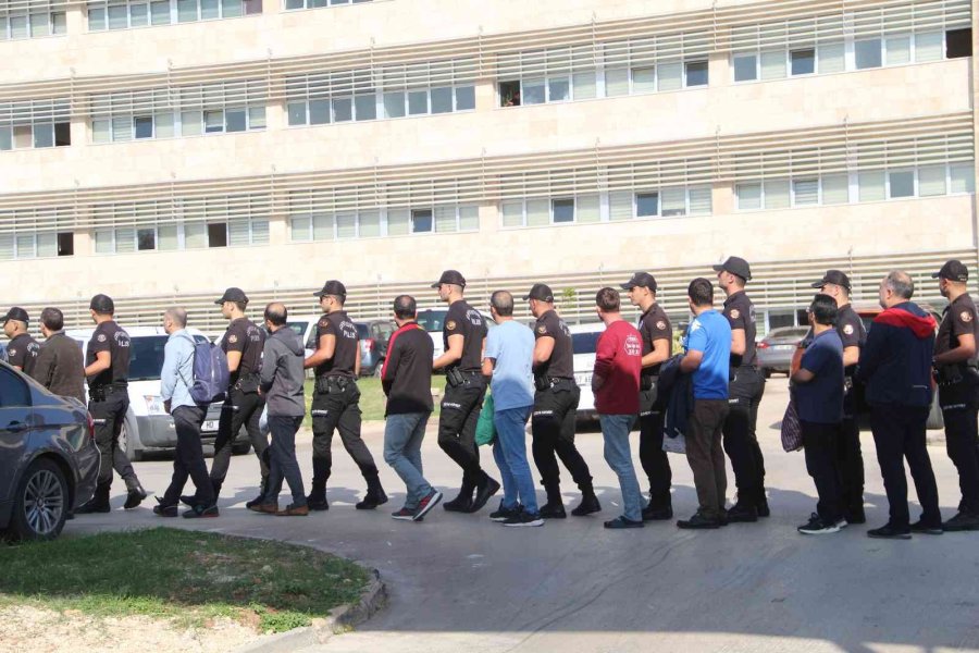 Antalya Merkezli 10 İlde Düzenlenen Fetö Operasyonunda Yakalanan 102 Şüpheliden, 32’sine Tutuklama