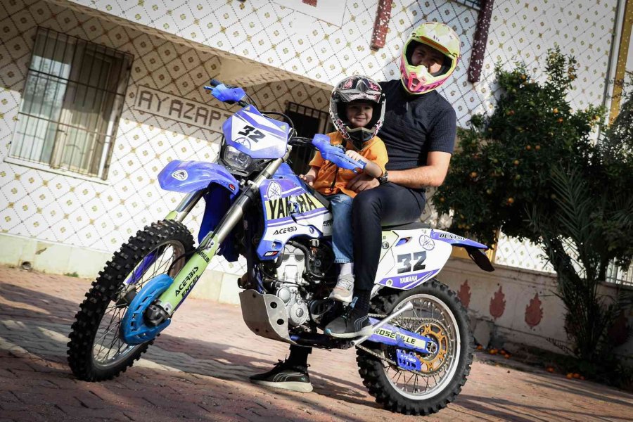 Hırsızlar, Kenan Sofuoğlu Hayranı Minik Göktürk’ün Hayallerini Çaldı