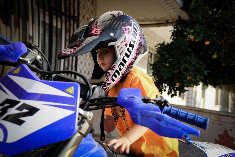 Hırsızlar, Kenan Sofuoğlu Hayranı Minik Göktürk’ün Hayallerini Çaldı