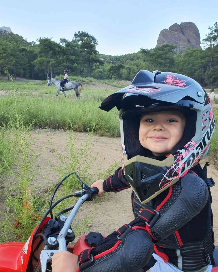 Hırsızlar, Kenan Sofuoğlu Hayranı Minik Göktürk’ün Hayallerini Çaldı