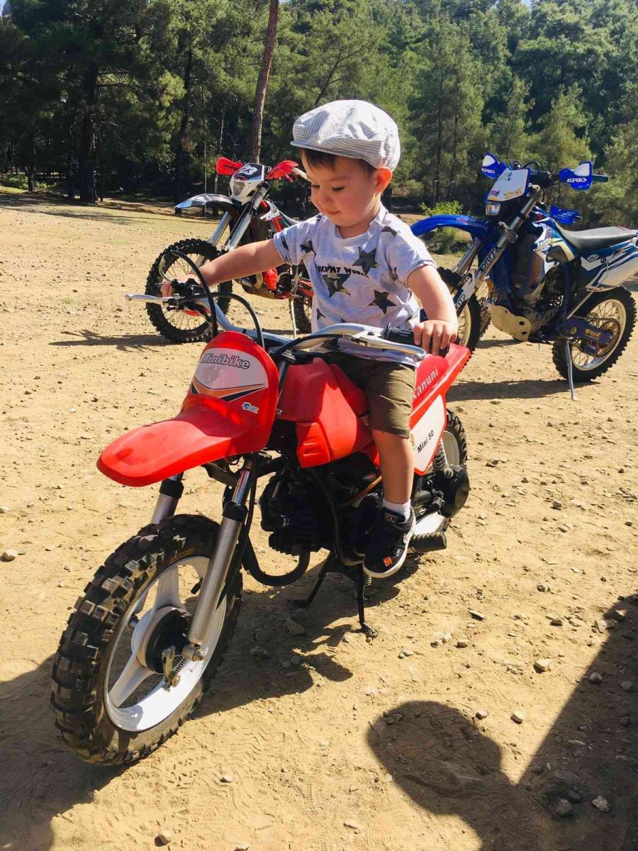 Hırsızlar, Kenan Sofuoğlu Hayranı Minik Göktürk’ün Hayallerini Çaldı