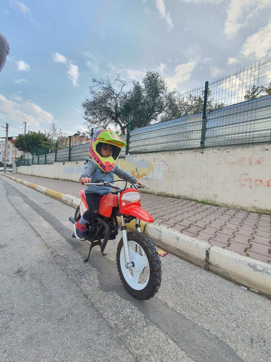 Hırsızlar, Kenan Sofuoğlu Hayranı Minik Göktürk’ün Hayallerini Çaldı