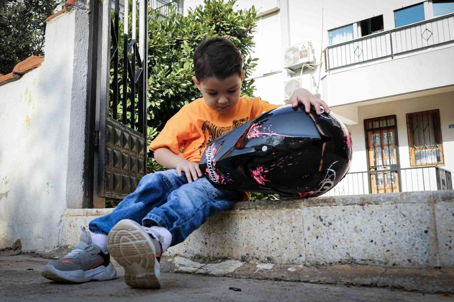 Hırsızlar, Kenan Sofuoğlu Hayranı Minik Göktürk’ün Hayallerini Çaldı