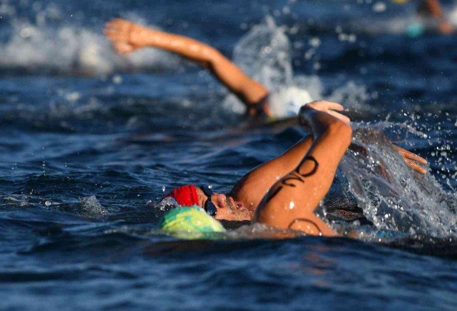 Konyaaltı’nda Yüzme Yarışı Heyecanı Başladı