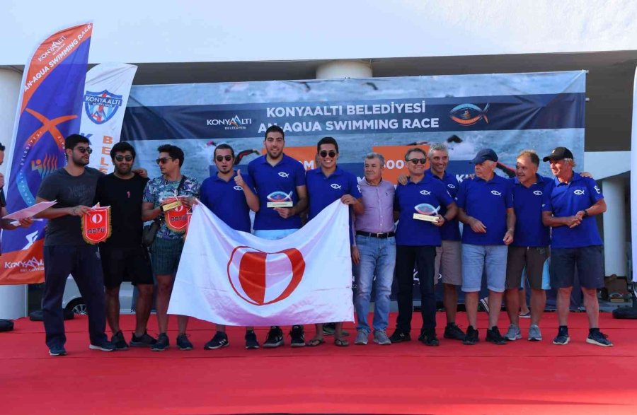 Konyaaltı’nda Yüzme Yarışı Heyecanı Başladı