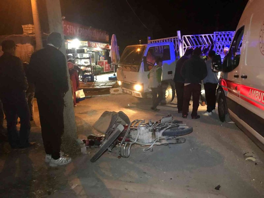 Konya’da Kamyonet İle Motosiklet Çarpıştı: 2 Yaralı