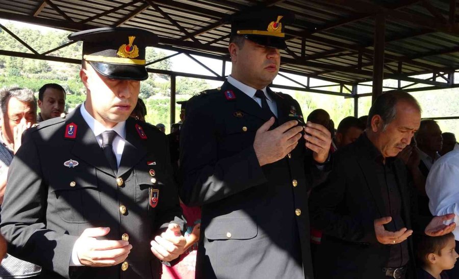 93 Yasında Vefat Eden Kore Gazisi Son Yolculuğuna Uğurlandı