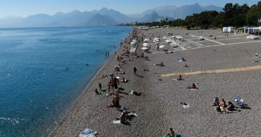Antalya’da Ekim Ayı Sonunda Deniz Keyfi