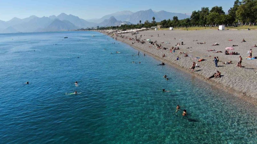 Antalya’da Ekim Ayı Sonunda Deniz Keyfi