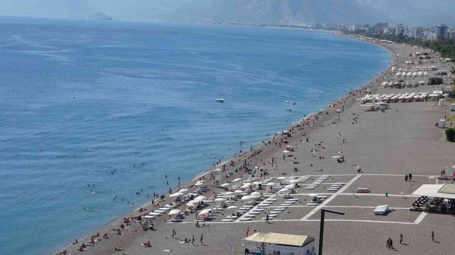 Antalya’da Ekim Ayı Sonunda Deniz Keyfi