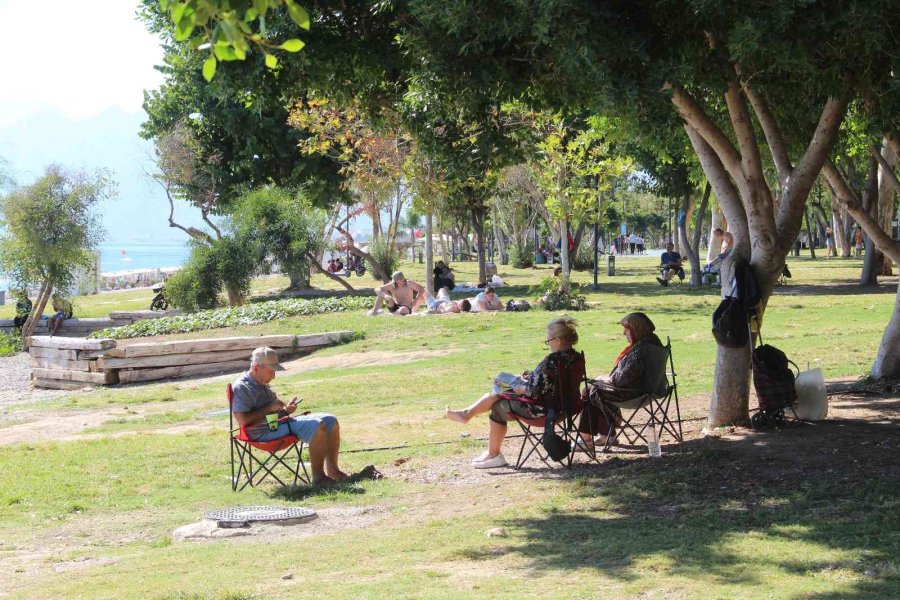 Antalya’da Ekim Ayı Sonunda Deniz Keyfi