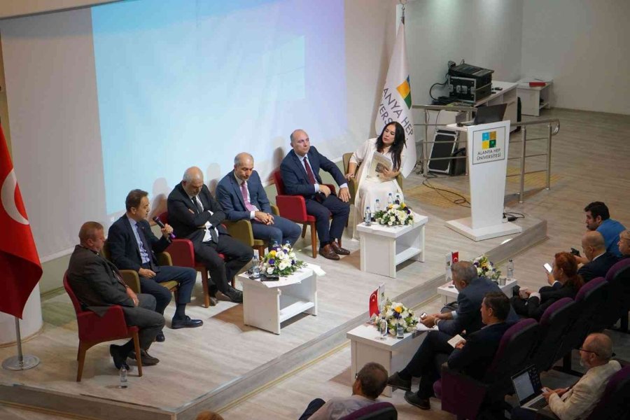 Alanya Hep Üniversitesi’nde ‘kimseyi Geride Bırakma’ Sloganıyla Gıda Paneli