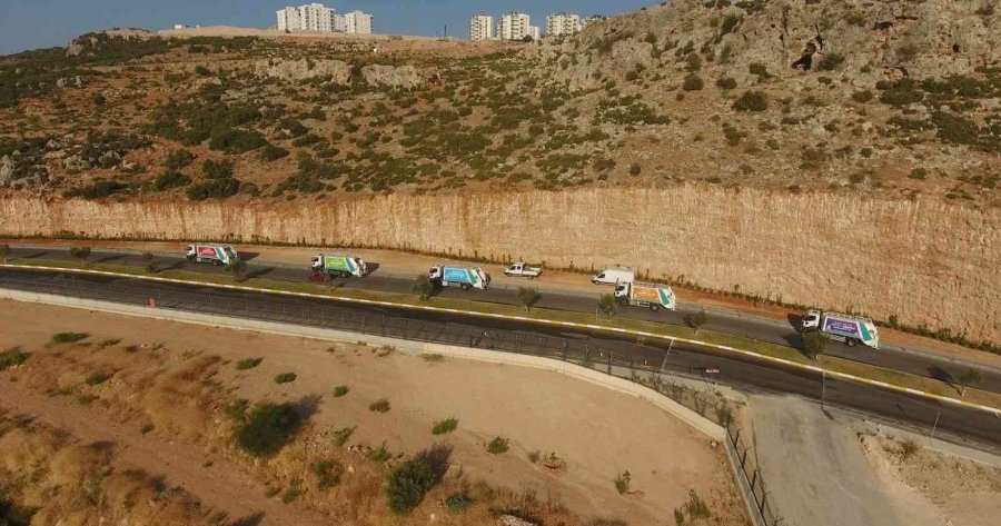 Kepez’in Yüzleri Güldüren Çöp Araçları