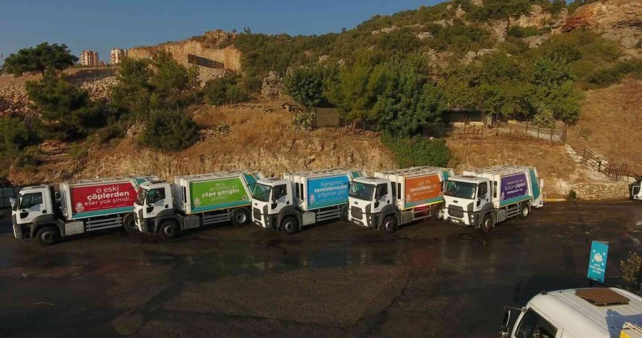 Kepez’in Yüzleri Güldüren Çöp Araçları