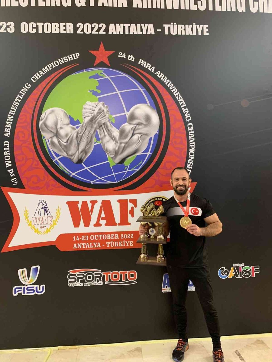 Eskişehirli Sporcu Bilek Güreşinde 5’inci Kez Dünya Şampiyonu Oldu