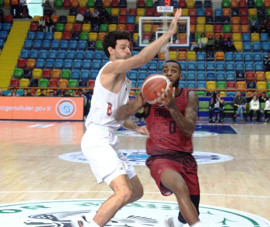 Basketbol Süper Ligi: Konyaspor: 78 - Gaziantep Basketbol: 76