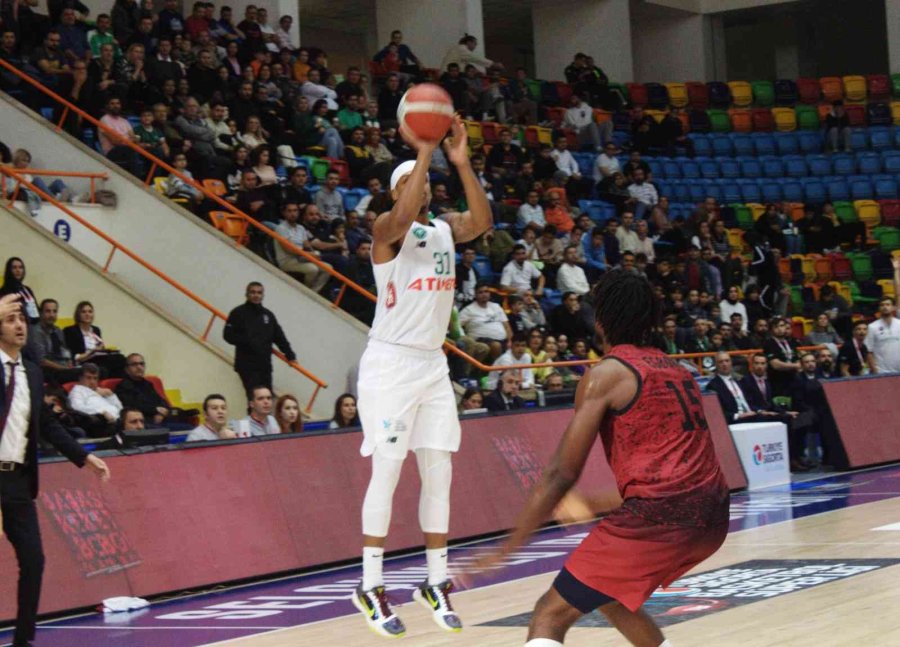 Basketbol Süper Ligi: Konyaspor: 78 - Gaziantep Basketbol: 76