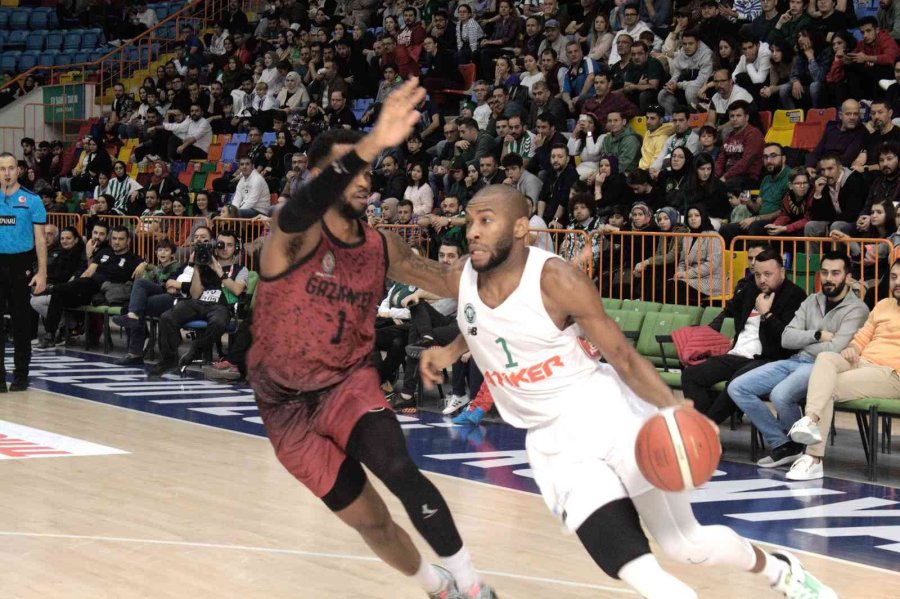 Basketbol Süper Ligi: Konyaspor: 78 - Gaziantep Basketbol: 76
