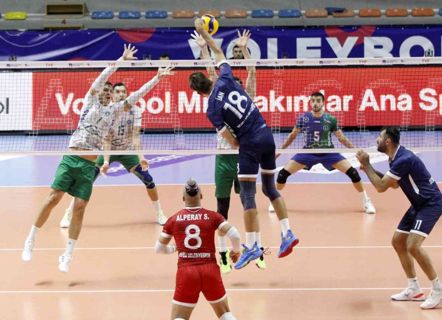 Efeler Ligi: Bursa Büyükşehir Belediyespor: 3- Develi Belediyespor: 2