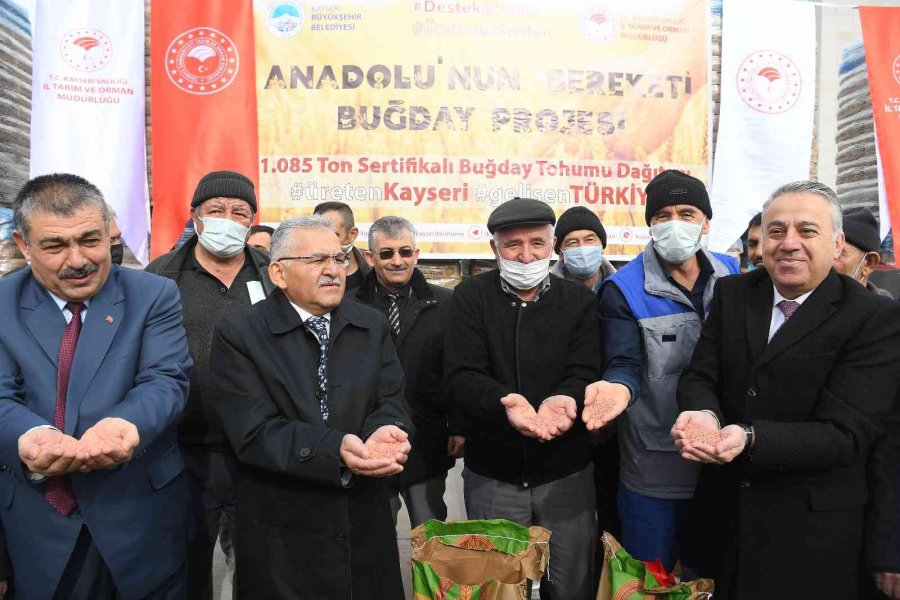 Kayseri Büyükşehirin Tohum Desteği Sürüyor