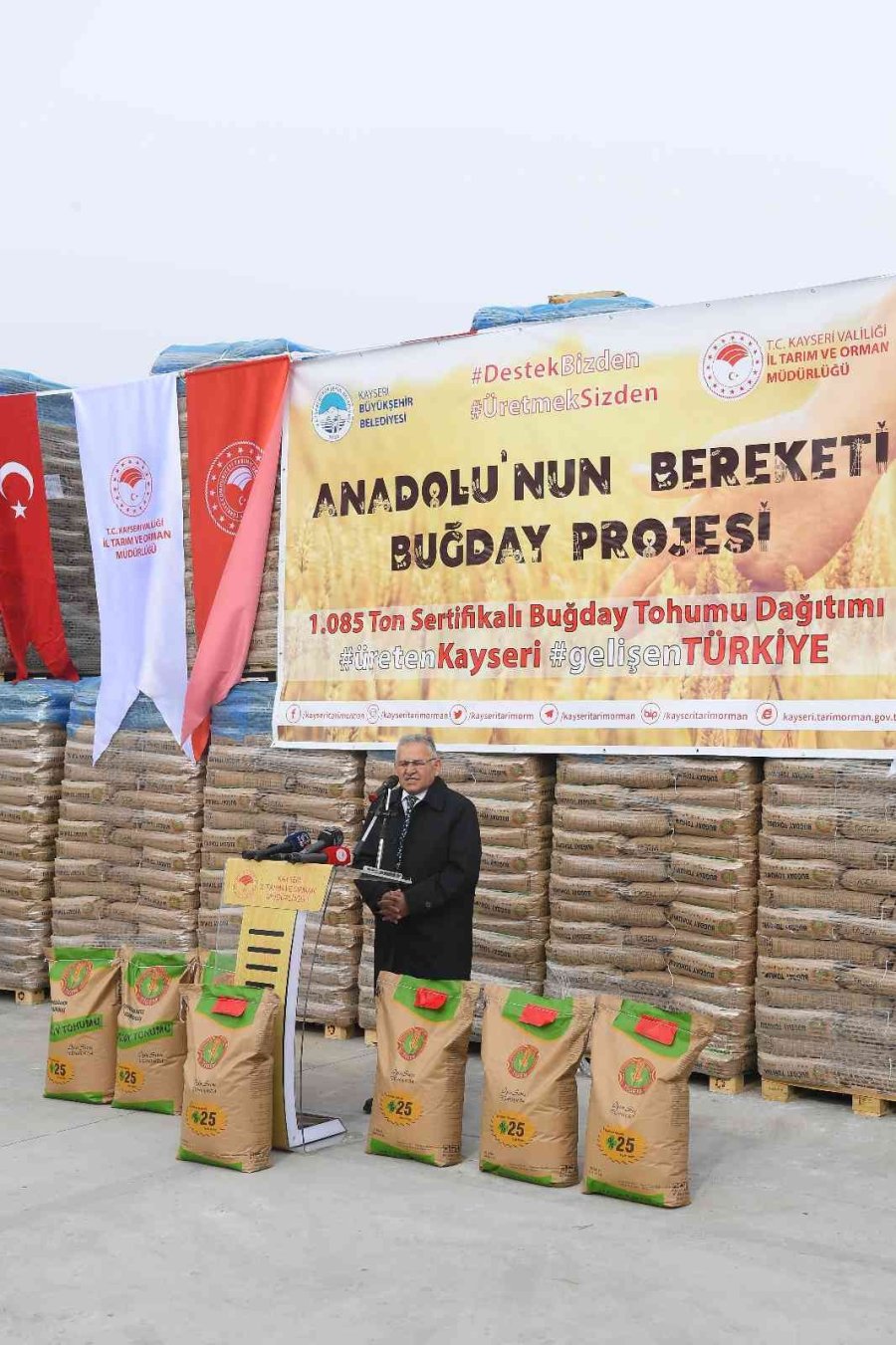 Kayseri Büyükşehirin Tohum Desteği Sürüyor