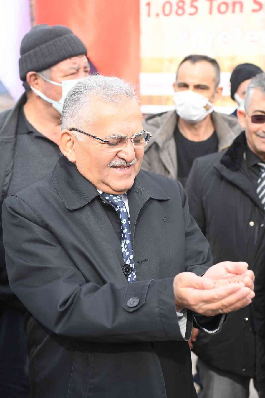 Kayseri Büyükşehirin Tohum Desteği Sürüyor