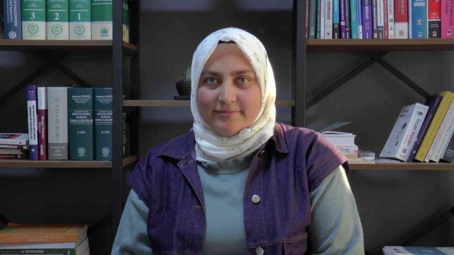 Eski Eşi Tarafından Hattı Üzerine Alınan Cihazlar Yüzünden İcralık Oldu