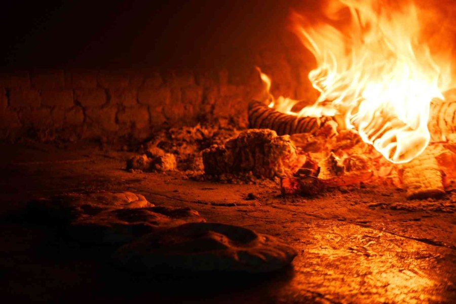 Osmanlı’dan Günümüze Uzanan Anadolu’nun Pizzası "yağ Somunu”