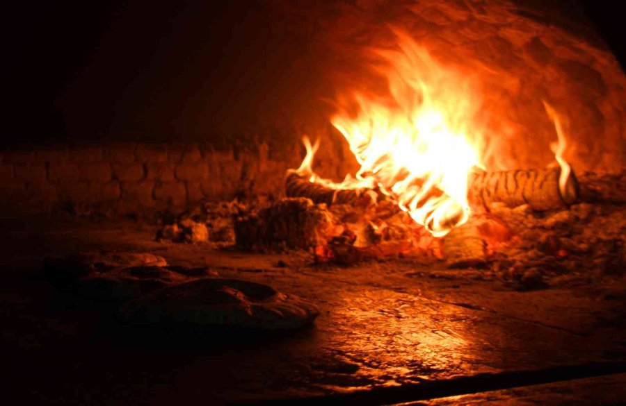 Osmanlı’dan Günümüze Uzanan Anadolu’nun Pizzası "yağ Somunu”