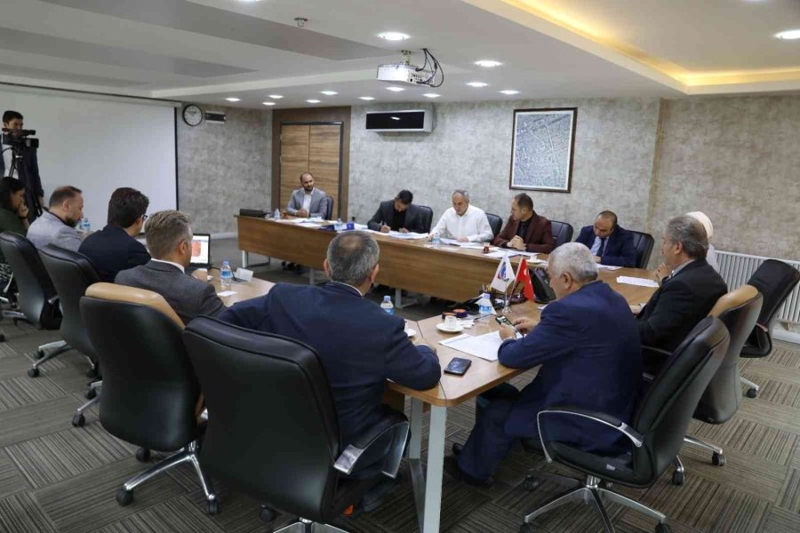 Belediyenin 2 Adet İşyeri 10 Yıllığına Kiralandı