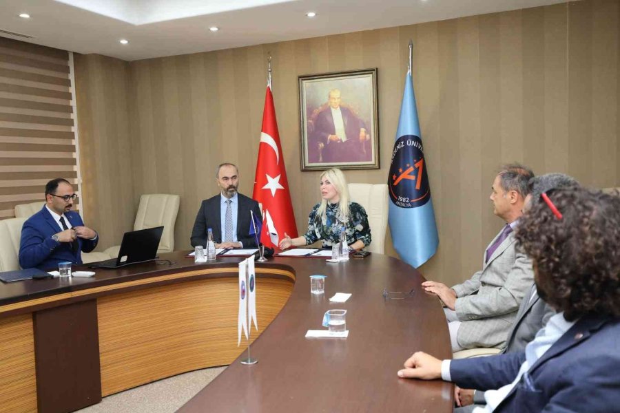 Akdeniz Üniversitesi İle Bayburt Üniversitesi Arasında İha Eğitimi Alanında İş Birliği